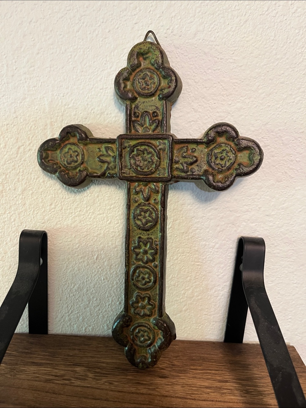 Vintage Style Heavy Cast Metal Ornate Cross Olive Green Bronze Wall Hanging